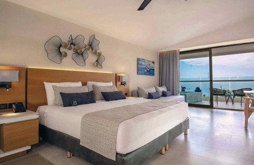 Colonia 5 de Diciembre Resort | Ocean View in a Beach Front Resort and Spa. (Incl. All-Inclusive for 2 Adults)