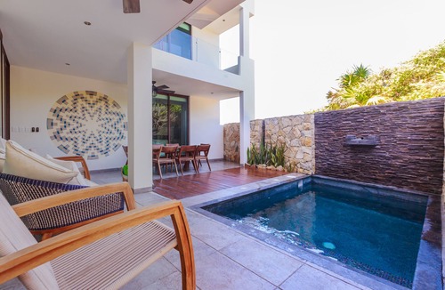 Colonia Meteorologico House | Oceanfront 4BR Villa Isla Mujeres - Pool, Staff, Ocean Access