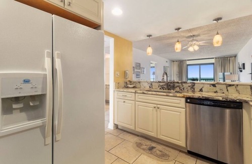 Northeast Virginia Beach Condo | Oceanfront 4th Floor, 2 Bedroom Condo on the Boardwalk