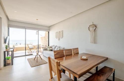 San Francisco Apartment | Oceanfront condo with terrace