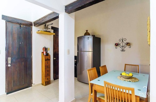 Zona Hotelera House | Oceanside Beach house, Pool & Short walk to Beach