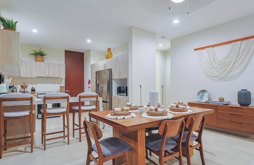 Playa del Carmen House | Palmara Gated Community, Pool, Paddle Court & Gym