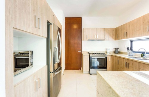 Playa del Carmen House | Palmara Gated Townhome, Pool, Gym & Paddle