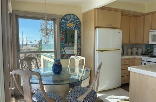 Eastern Malibu House | Panoramic Oceanfront Malibu Getaway