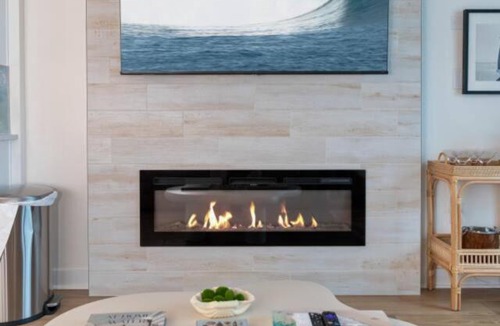 Downtown Myrtle Beach Apartment | Penthouse Oceanfront Studio VR + Mural + Minibar