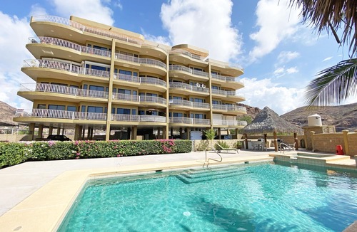 San Carlos Condo | Perfect 2 bedroom 2 bathroom condo overlooking the San Carlos Bay