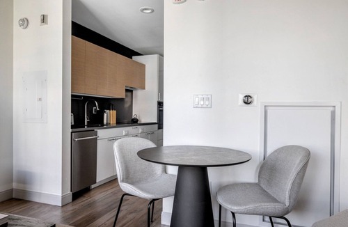 West Fens Apartment | Premium Fenway Studio w/Fitness, nr Food & Shops, by Bluegroun