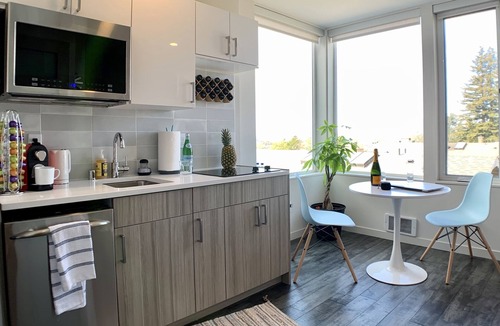 Miller Park Apartment | Primo Capitol Hill Studio