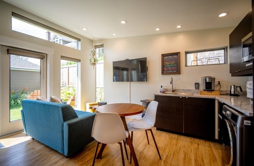 Wallingford House | Private Guesthouse in the heart of Seattle