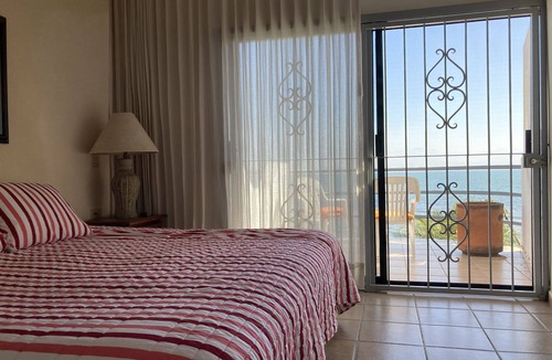 La Cruz de Huanacaxtle House | Private Oceanfront Home
