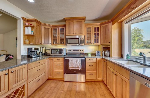 Clovis House | Private Pool! Charming Clovis Escape