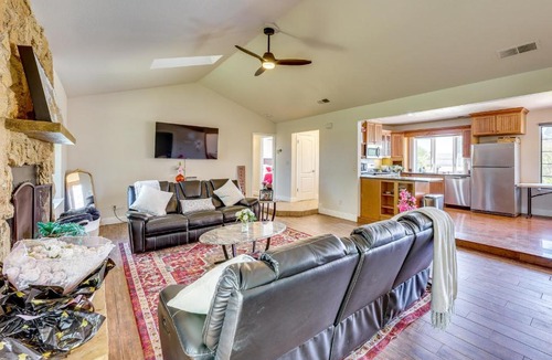 Clovis House | Private Pool! Charming Clovis Escape