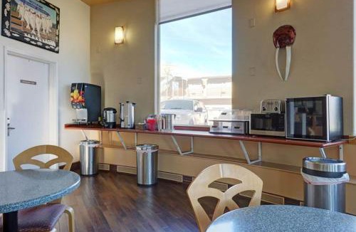 Turnagain Hotel | Puffin Inn