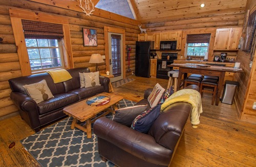 Thayerville Cabin | Quaint and So Cozy Deep Creek Lake Log Cabin in Sought After Yellowstone Village