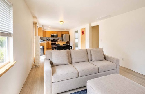 Renton House | Quiet Renton 3BR House near Valley Medical Ctr