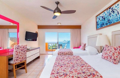 Los Cabos Villa | Resort w/pools, hot tubs & beach just steps away.plus nightly entertainment.