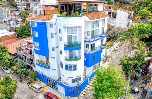 Alta Vista Condo | Romantic Zone, 3 bedroom, super comfortable, partial ocean and city view suite