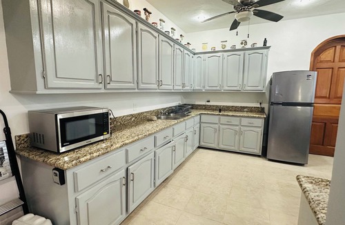 La Gloria House | Rooms with private bathroom and Ocean views? Yeah! I found it