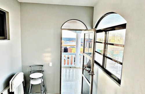 La Gloria House | Rooms with private bathroom and Ocean views? Yeah! I found it