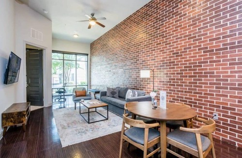The Galleria Apartment | Rose at the Millennium - Stylish 1 BR in Houston