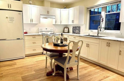 Sooke House | Seagull Studio Vacation Suite