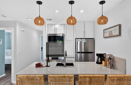 Truman Annex Condo | Shared Pool + Private Porch | Steps to Beach + Old Town | Salty Palm Retreat