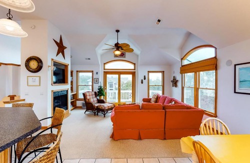 Corolla Light House | Shore to Please 6