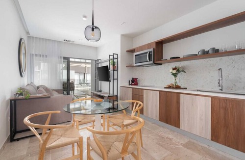 Zazil-ha Apartment | Singular Dream A205 . Salt-Prvt Terrace wOcean View/Rftop+Pools+Gym+Wifi