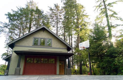 Sitka House | Sitka Bungalow