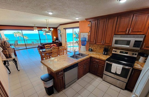 Sandy Beach Condo | Sonoran Spa E410 - 3 BR Next to the Pool, High Speed Wi-Fi - Beachfront Upper Floor Luxury Condo
