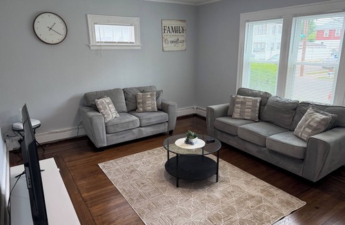 West Haven Apartment | Spacious 1BR,2 Bloks to Beach+Parking