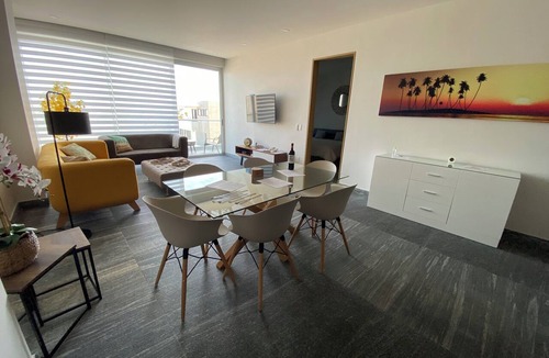 Zona Hotelera Apartment | Spacious 3-bedroom apartment in beautiful Cancún with AC, Gym and rooftop Pool