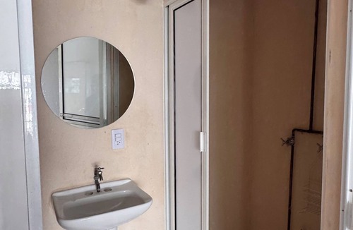 Downtown Cancun House | Spacious building with 7 bedrooms and 7 bathrooms, AC and WiFi in Cancún center