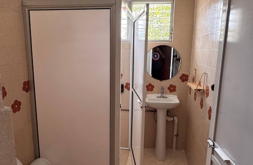 Downtown Cancun House | Spacious building with 7 bedrooms and 7 bathrooms, AC and WiFi in Cancún center