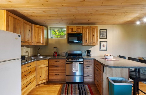 Millers House | Spacious & charming country home in Manchester, MD