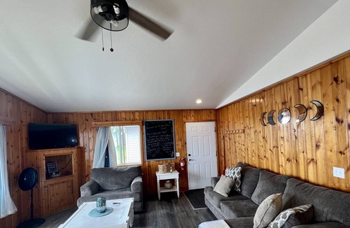 Oscoda Cabin | Spacious Lakefront three bedroom Cabin 4 on Lake Huron