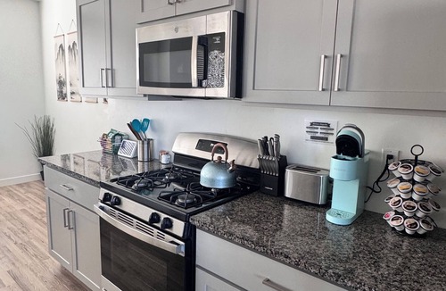 American Fork House | Spacious, modern 4-bedroom townhome w/AC near Ski/Snowboarding Resort
