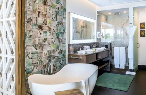 Puerto Juarez Resort | Spacious Two-Bedroom Pool View Suite in Cancún – Perfect for Families