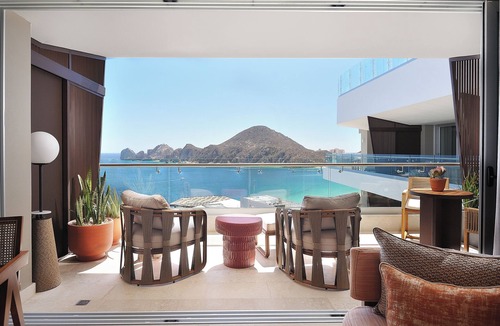 El Medano Ejidal Apartment | Stay Close to Cabo San Lucas Marina! Swimming Pools, Beachfront, Pet-friendly!