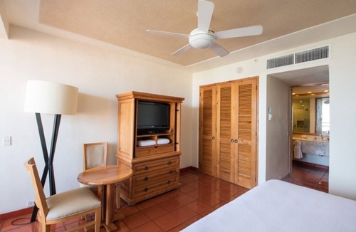 Marina Vallarta Hotel | Stay, Relax & Explore – Studio Near Puerto Vallarta’s Best Spots