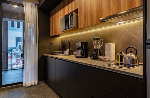 Cuauhtemoc Apartment | Stay Together: 3 Apts, Rooftop & Gym Near Reforma