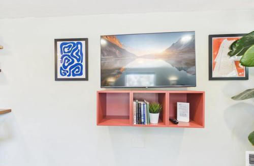 Boise House | #StayinMyDistrict NE Boise Foothills Apartment