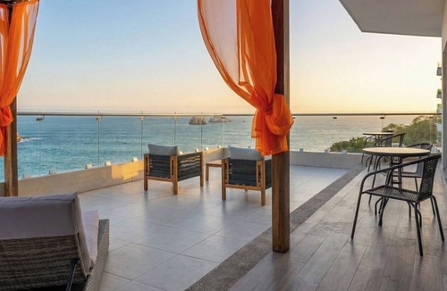 Balcones de Loma Linda Apartment | Stunning Ocean View Apartment with Private Terrace