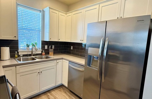 Boise House | Stylish home with fenced pet yard and garage, 900’ from Greenbelt!