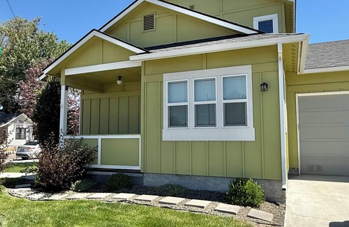 Boise House | Stylish home with fenced pet yard and garage, 900’ from Greenbelt!