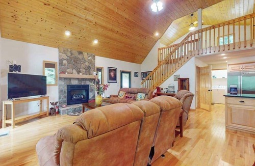 Murphy House | Talking River Chalet