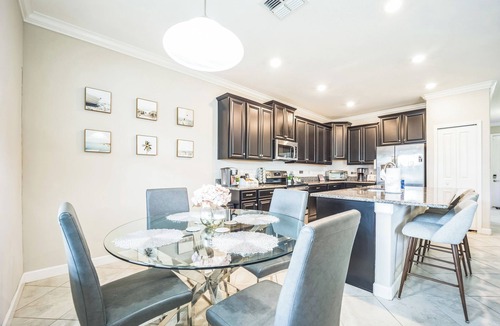 Riverview House | Tampa Private Home/Game Room/Theater Room & more!