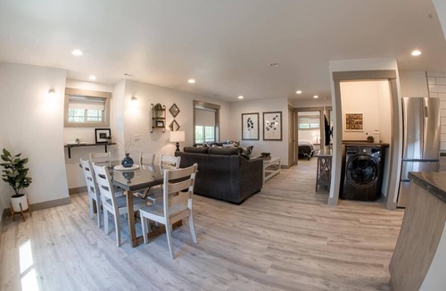 Rexburg Hotel | The Raspberry Garden Luxury Hotel & Suites