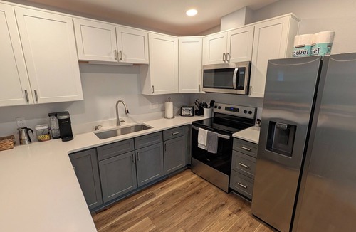 Tallahassee House | Tranquil 2-bedroom house in beautiful Tallahassee - completely remodeled with AC