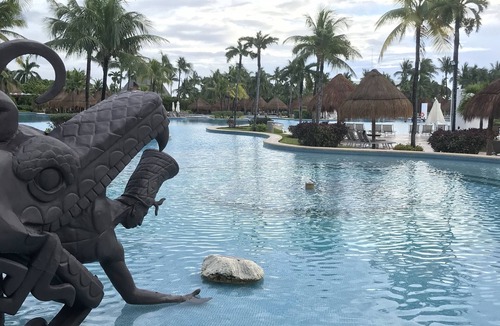 Villa Juarez House | TWO BEDROOM GRAND MAYAN SUITE in PARADISE! Ocean, pools, bars, jungle-setting!